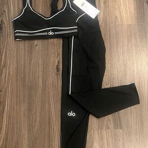 Small Alo Yoga set